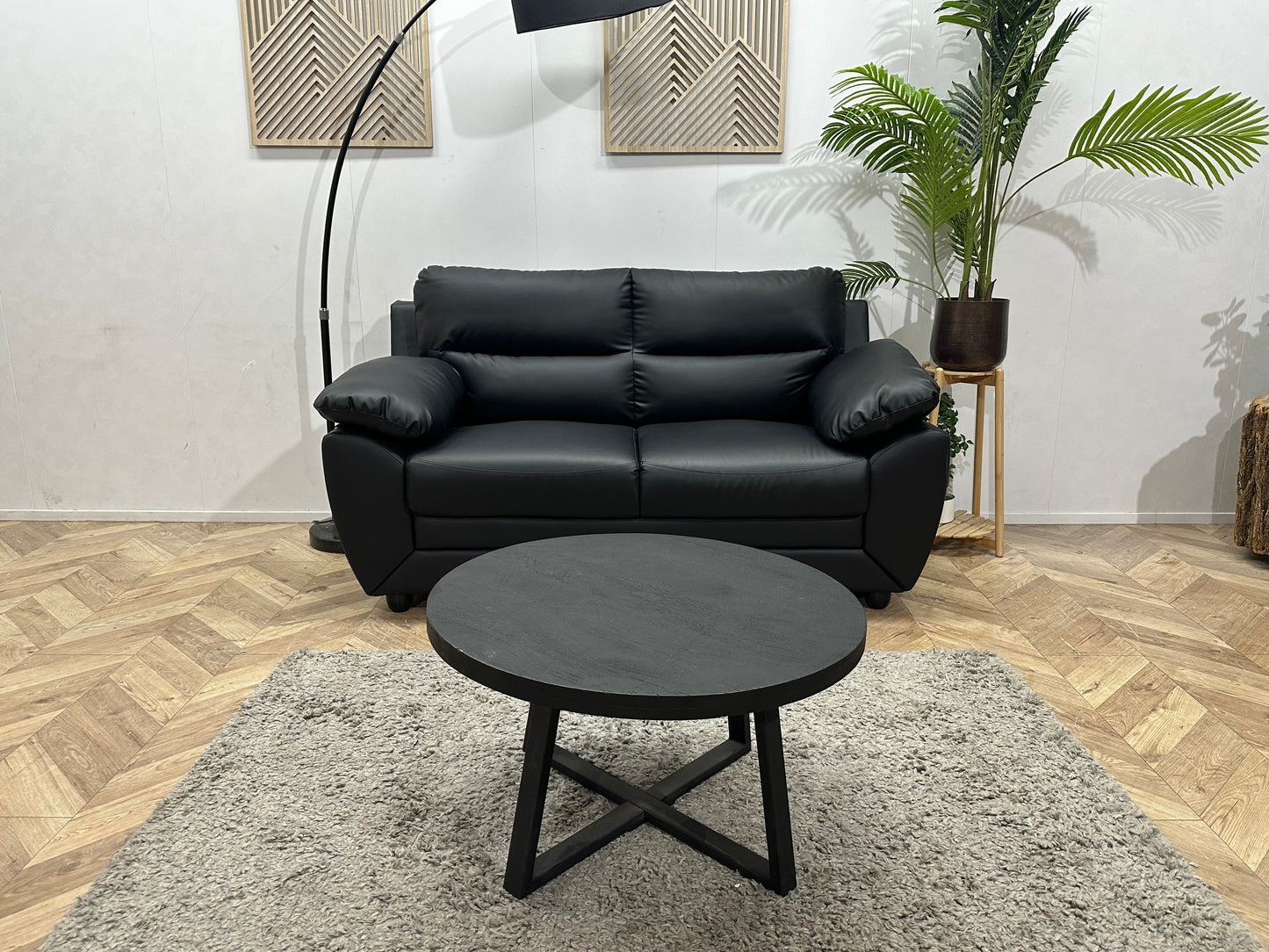 Zwarte Leather Look 2-Zits Zetel ~ Vaste Kussens