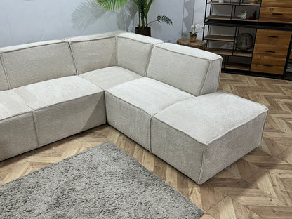 !Showroommodel! Witte/Crème Bouclé Stoffen Hoekzetel