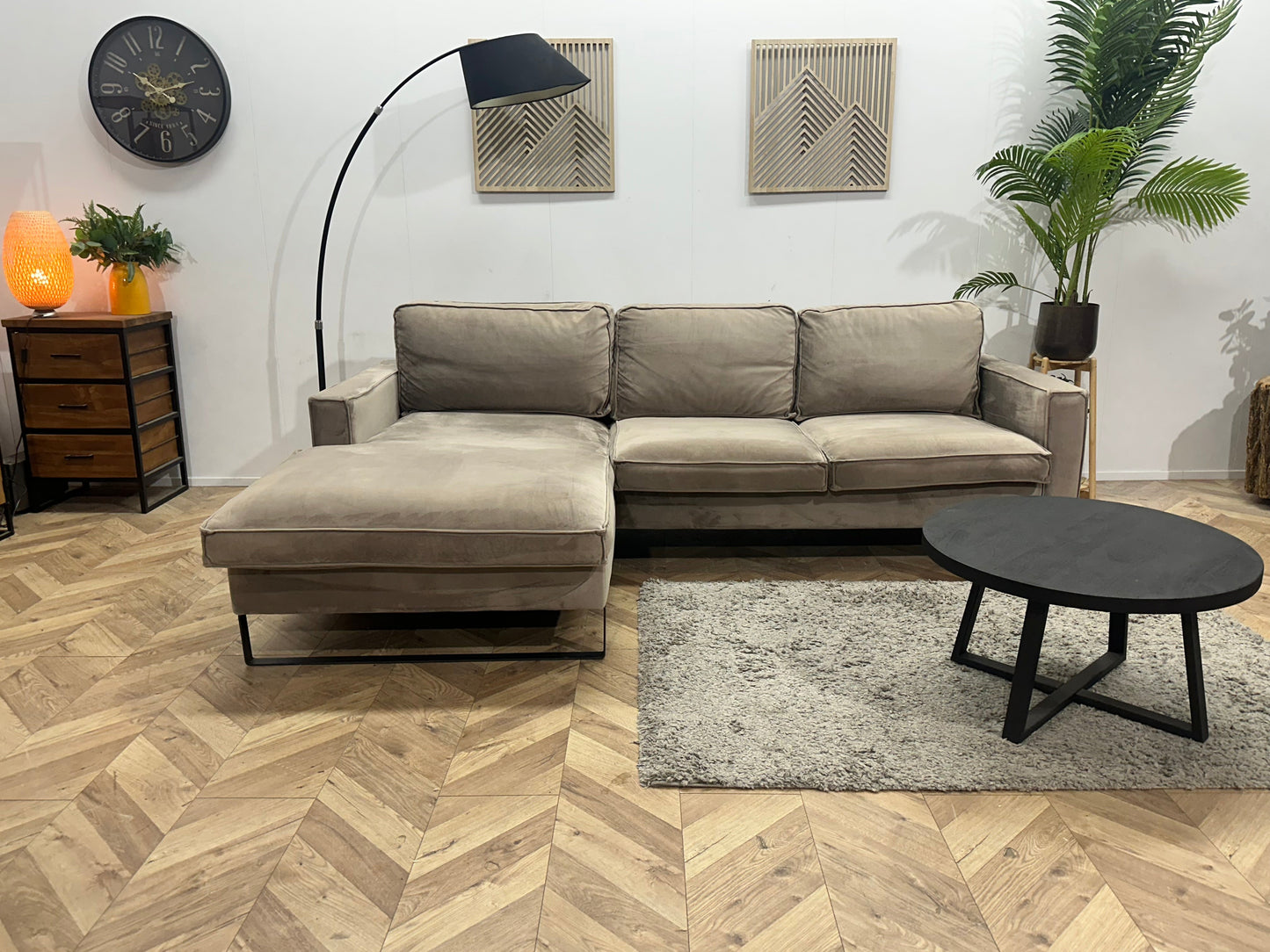 Licht Bruine Velvet Hoekzetel ~ Losse Kussens Met Afneembare Hoezen