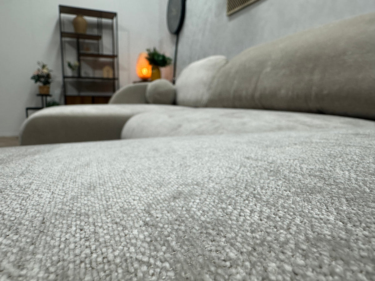 !Showroommodel! Taupe Chenille Stoffen U Zetel