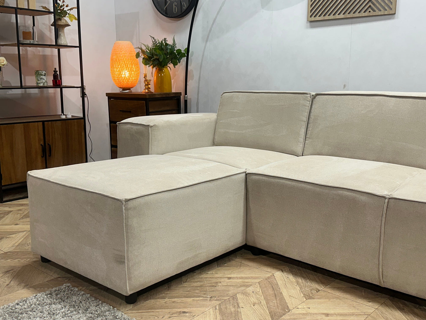 !Showroommodel! Crème Suède Stoffen U Zetel