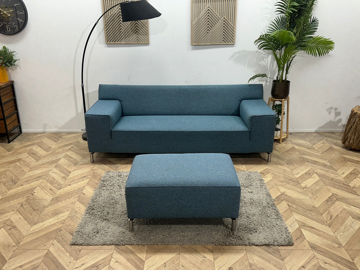 Blauwe 2.5-Zits Zetel Inc Hocker ~ Vaste Kussens