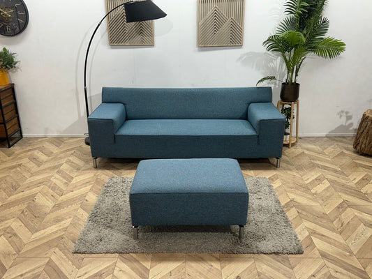 Blauwe 2.5-Zits Zetel Inc Hocker ~ Vaste Kussens