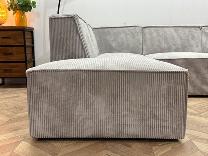 !Showroommodel! Licht Grijze Ribstof Hoekzetel