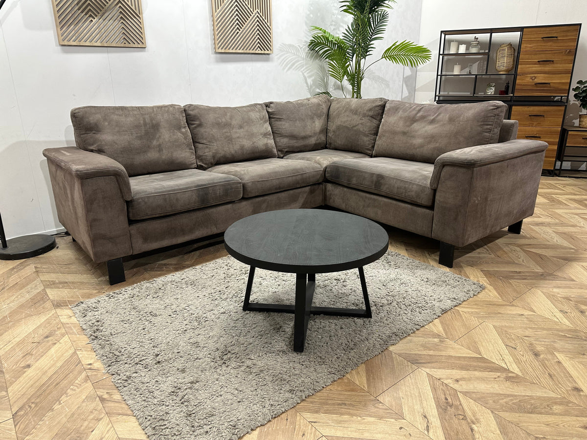 Taupe Suède Stoffen Hoekzetel ~ Losse Rugkussens Met Afneembare Hoezen