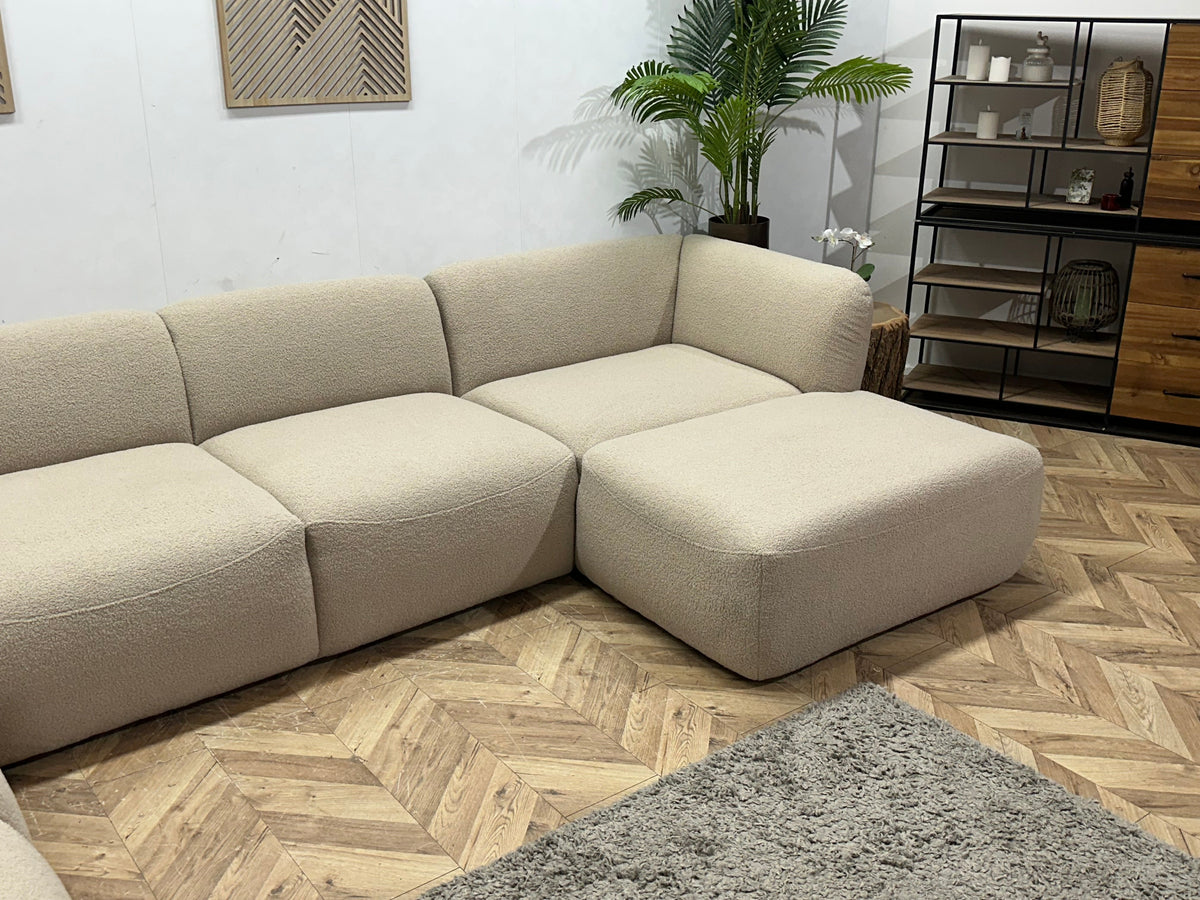 !Showroommodel! Beige Bouclé Stoffen U Zetel
