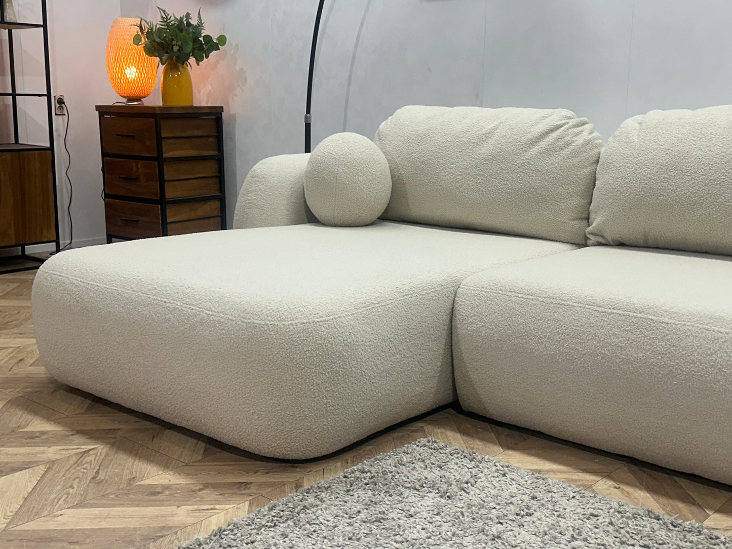 !Showroommodel! Witte Bouclé Stoffen Hoekzetel