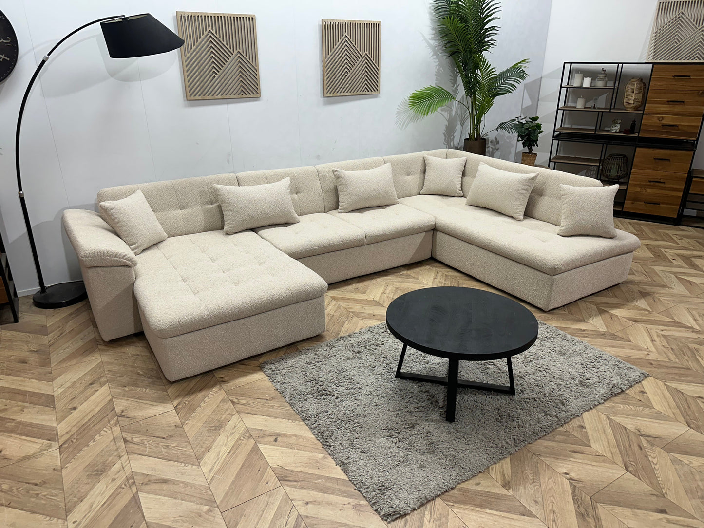 !Showroommodel! Witte Bouclé Stoffen U Zetel
