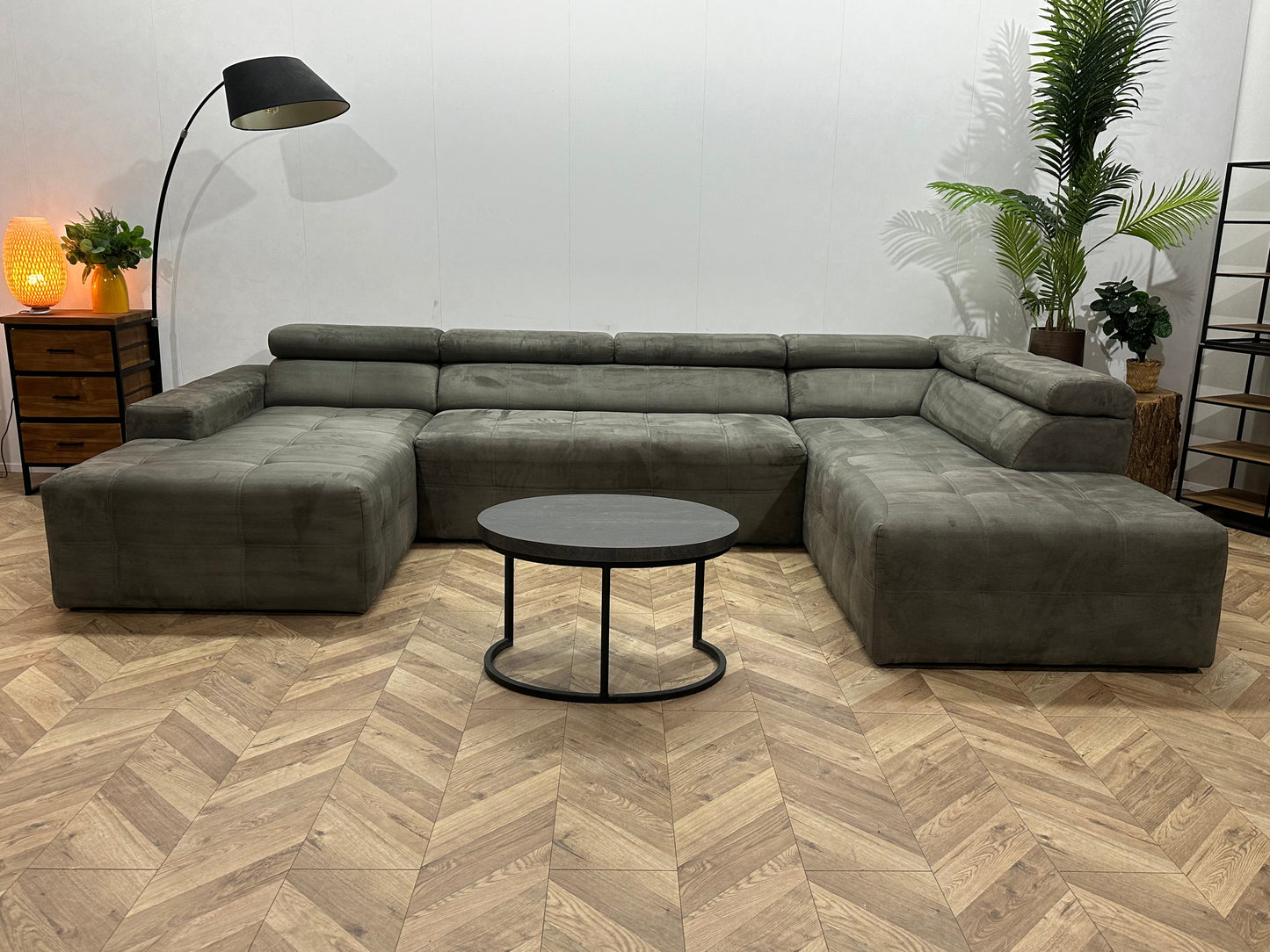 !Showroommodel! Grijze Suède Stoffen U Zetel