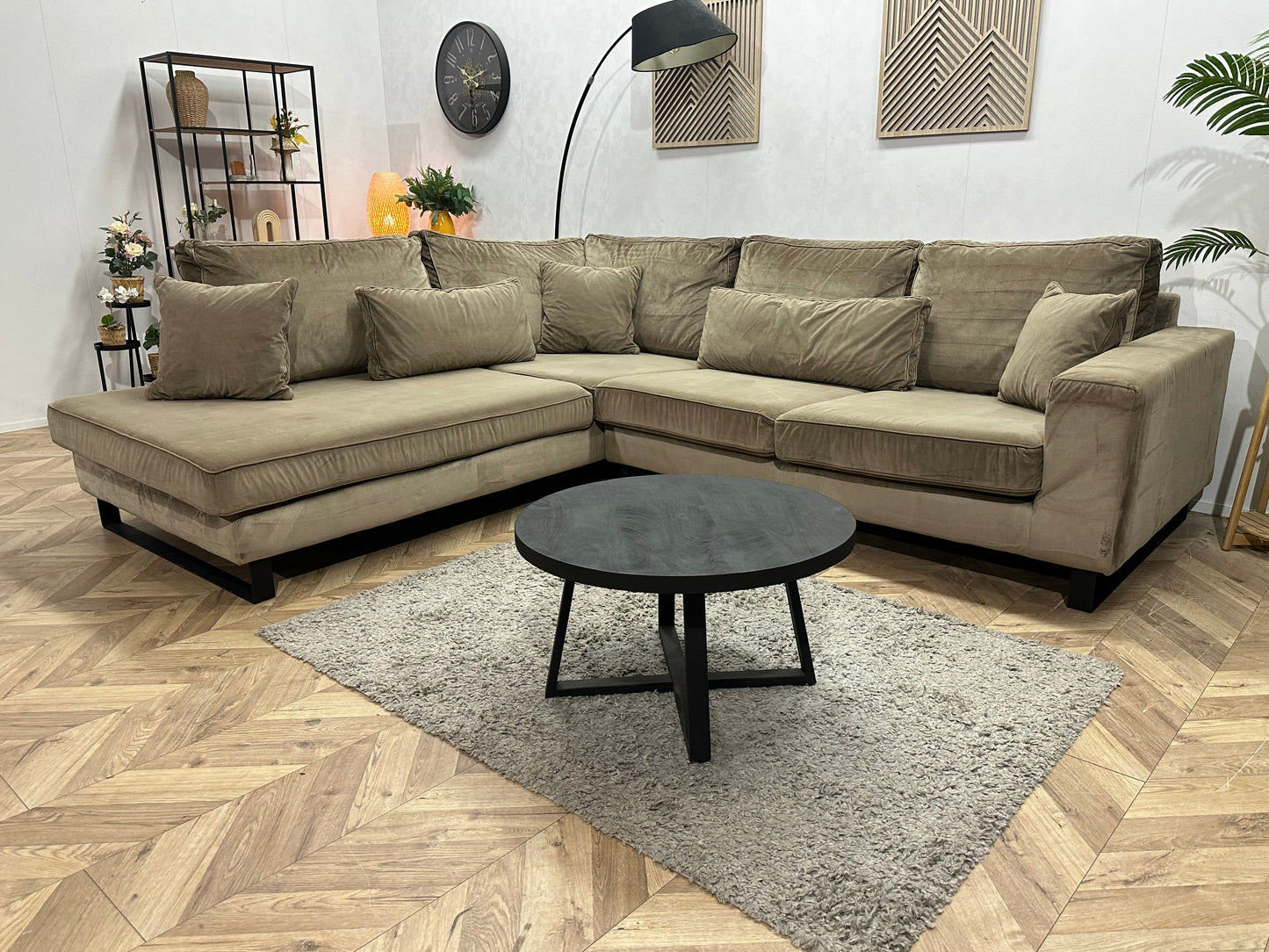 Licht Bruine Velvet Hoekzetel ~ Losse Kussens Met Afneembare Hoezen
