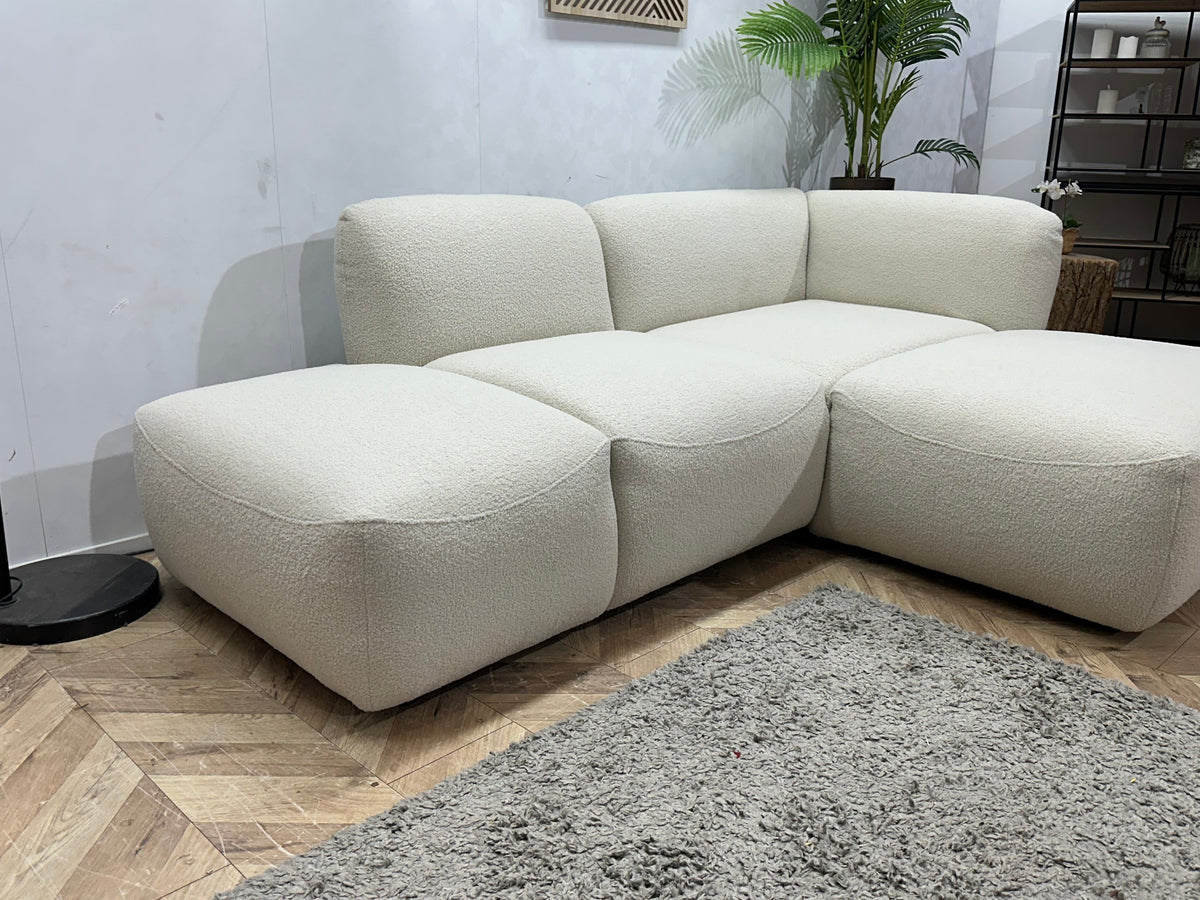 Witte Bouclé Stoffen Hoekzetel ~ Nieuwstaat
