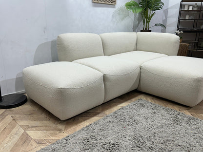 Witte Bouclé Stoffen Hoekzetel ~ Nieuwstaat