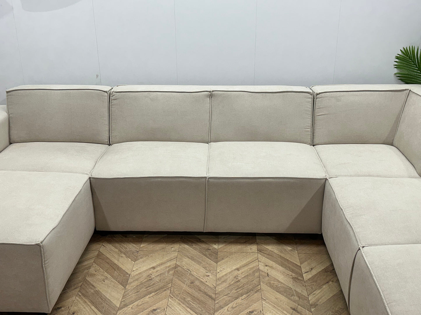 !Showroommodel! Crème Suede Stoffen U Zetel