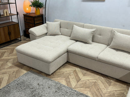 !Showroommodel! Witte Bouclé Stoffen U Zetel