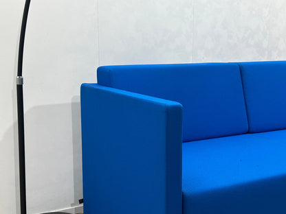 Blauwe 2-Zits Zetel ~ Losse Rugkussens Met Afneembare Hoezen