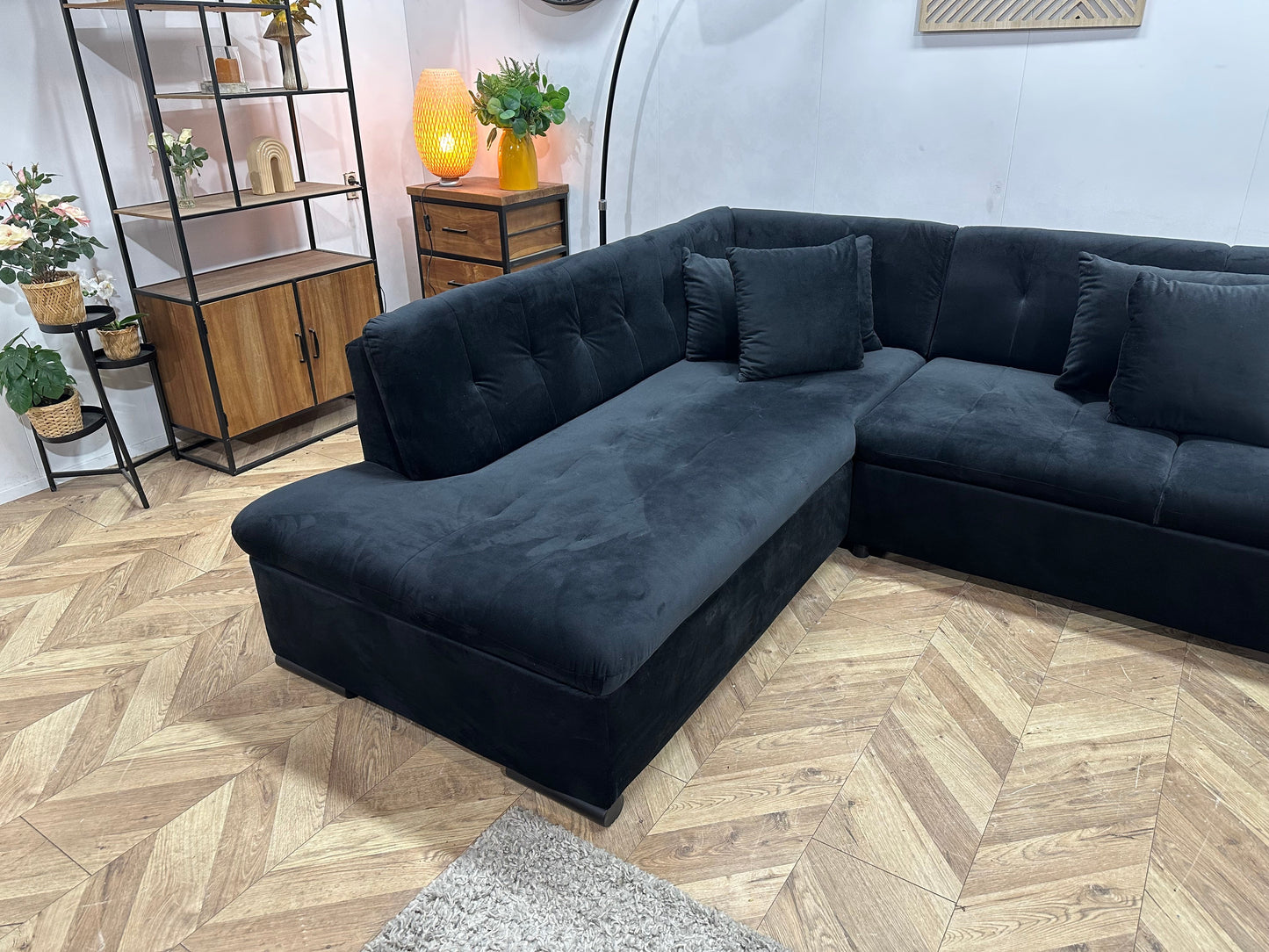 !Showroommodel! Zwarte Velvet U Zetel