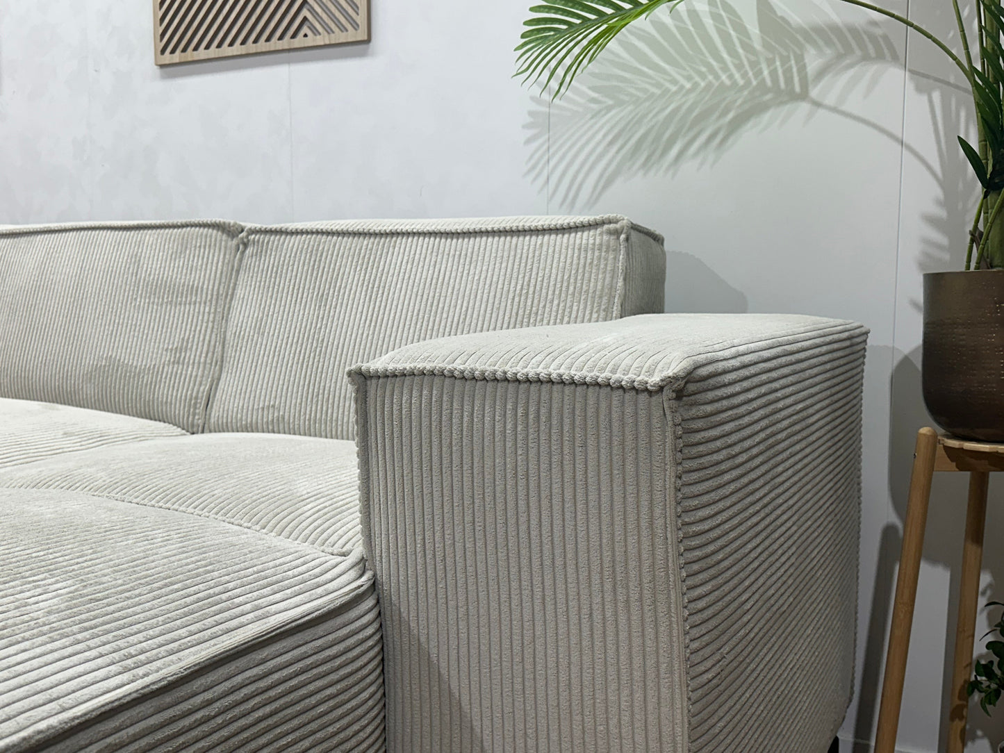 !Showroommodel! Witte Ribstof U Zetel