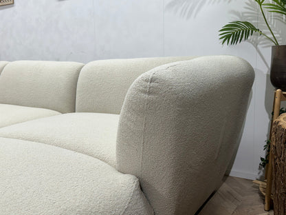 !Showroommodel! Witte/Crème Bouclé Stoffen U Zetel