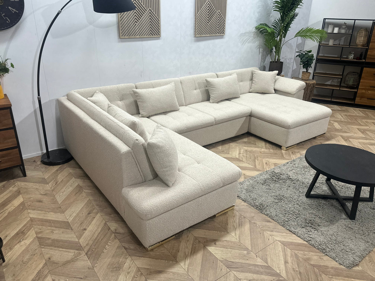 !Showroommodel! Witte/Crème Bouclé Stoffen U Zetel