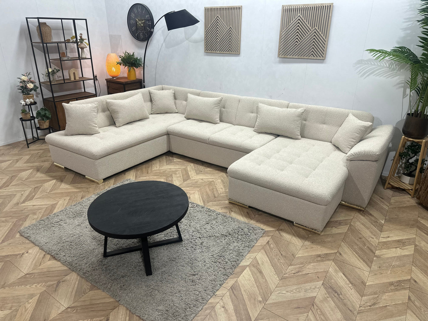 !Showroommodel! Witte/Crème Bouclé Stoffen U Zetel