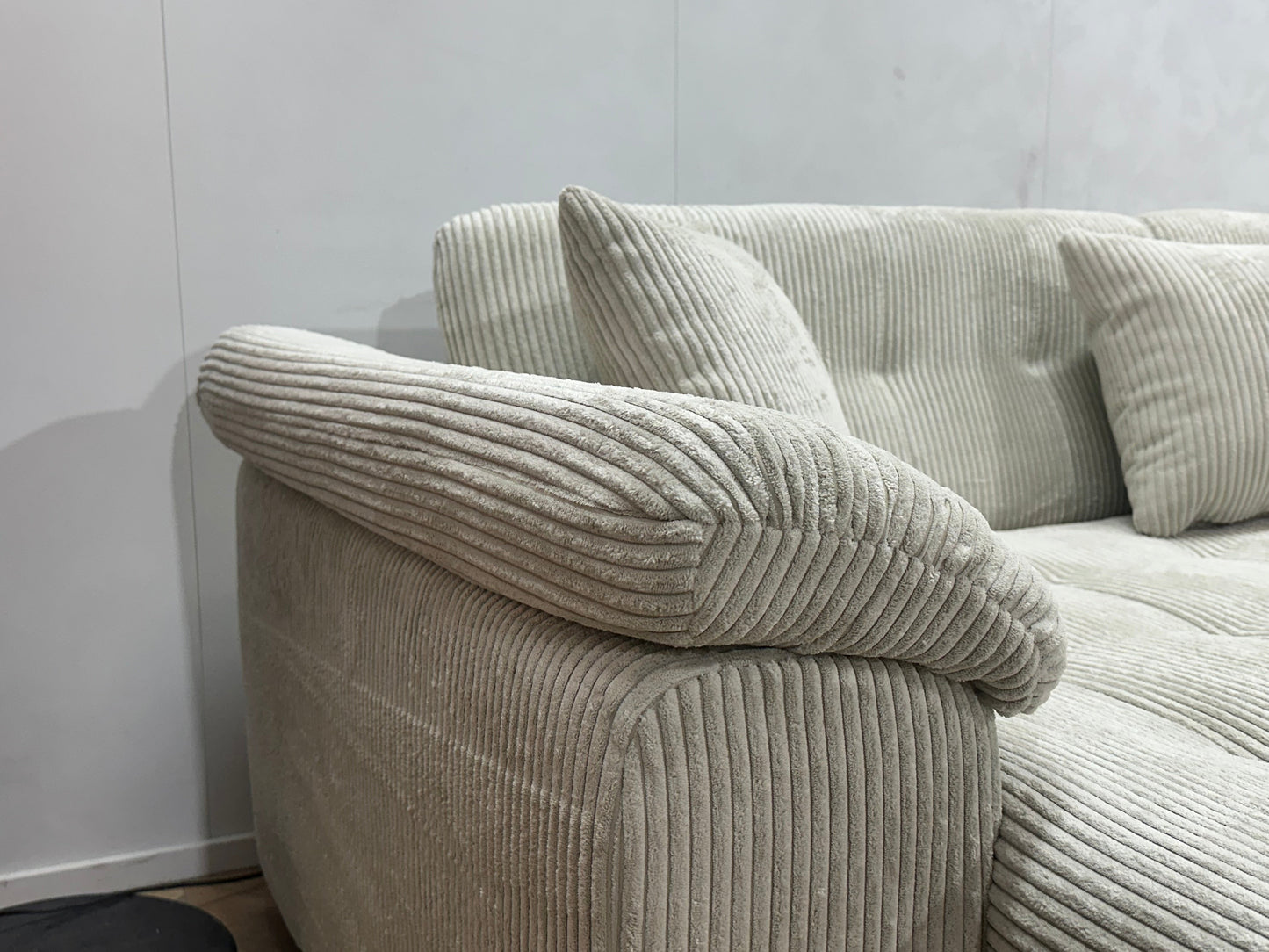 !Showroommodel! Witte Ribstof U Zetel