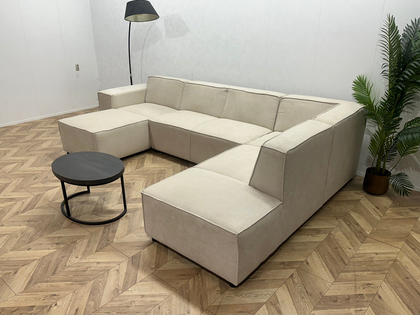 !Showroommodel! Crème Suede Stoffen U Zetel