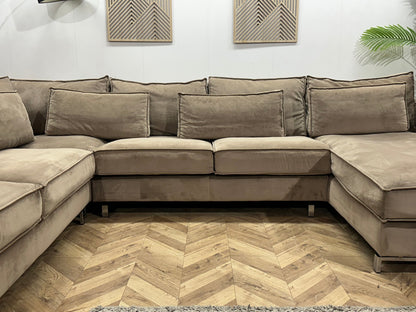Licht Bruine Velvet U Zetel ~ Losse Kussens Met Afneembare Hoezen