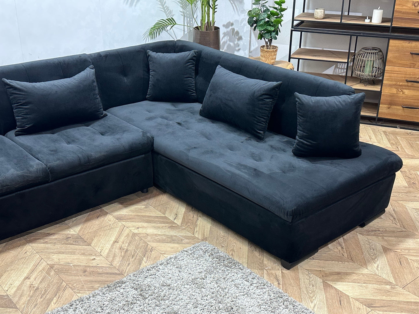 !Showroommodel! Zwarte Velvet U Zetel