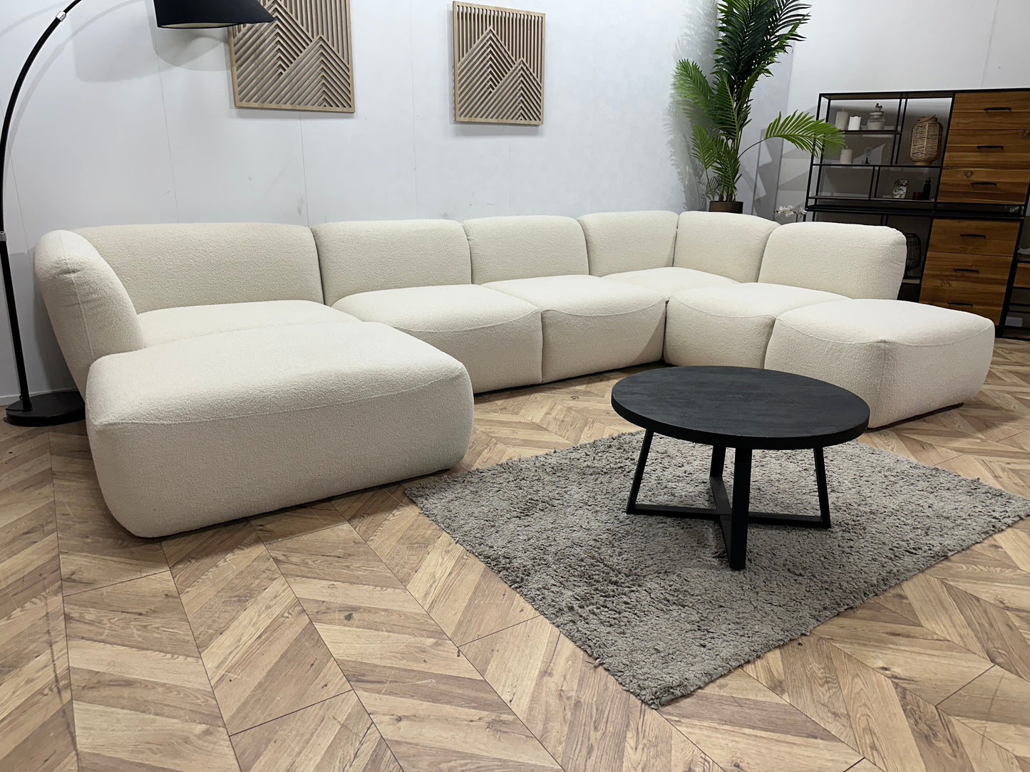 !Showroommodel! Witte Bouclé Stoffen U Zetel
