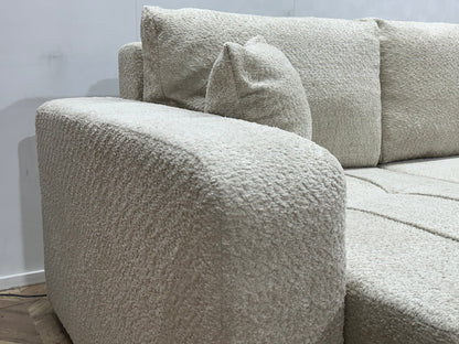 !Showroommodel! Witte Bouclé Stoffen U Zetel