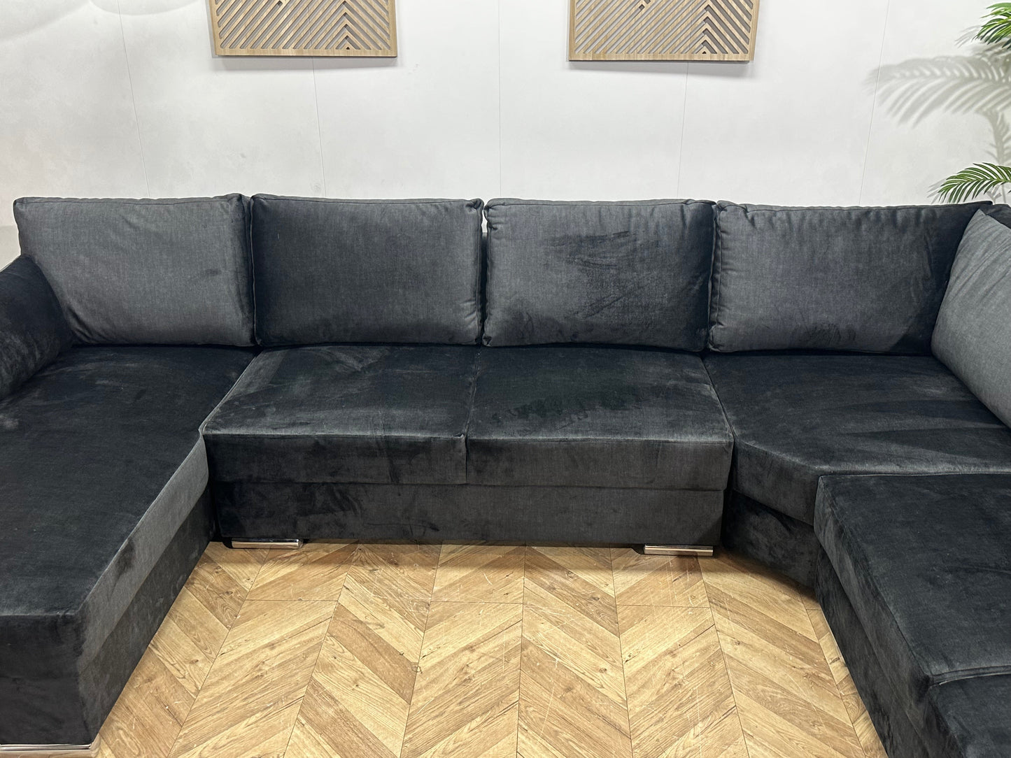 !Showroommodel! Zwarte Velvet U Zetel