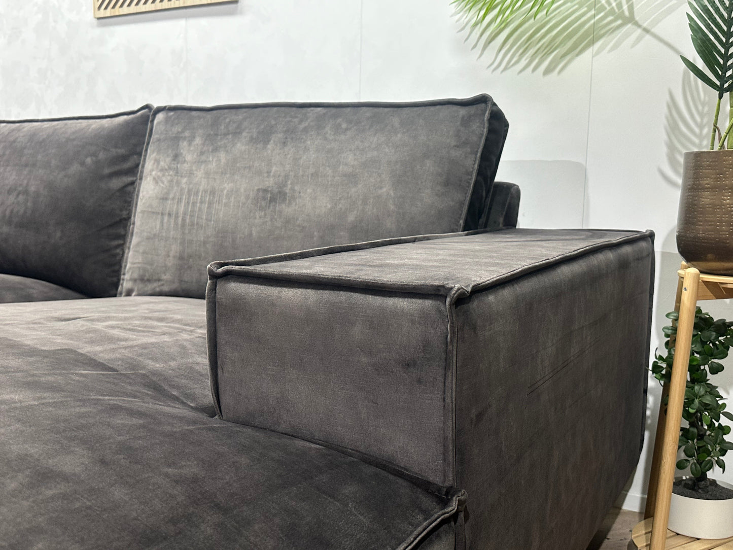 Antraciet Velvet U Zetel ~ Nieuwstaat