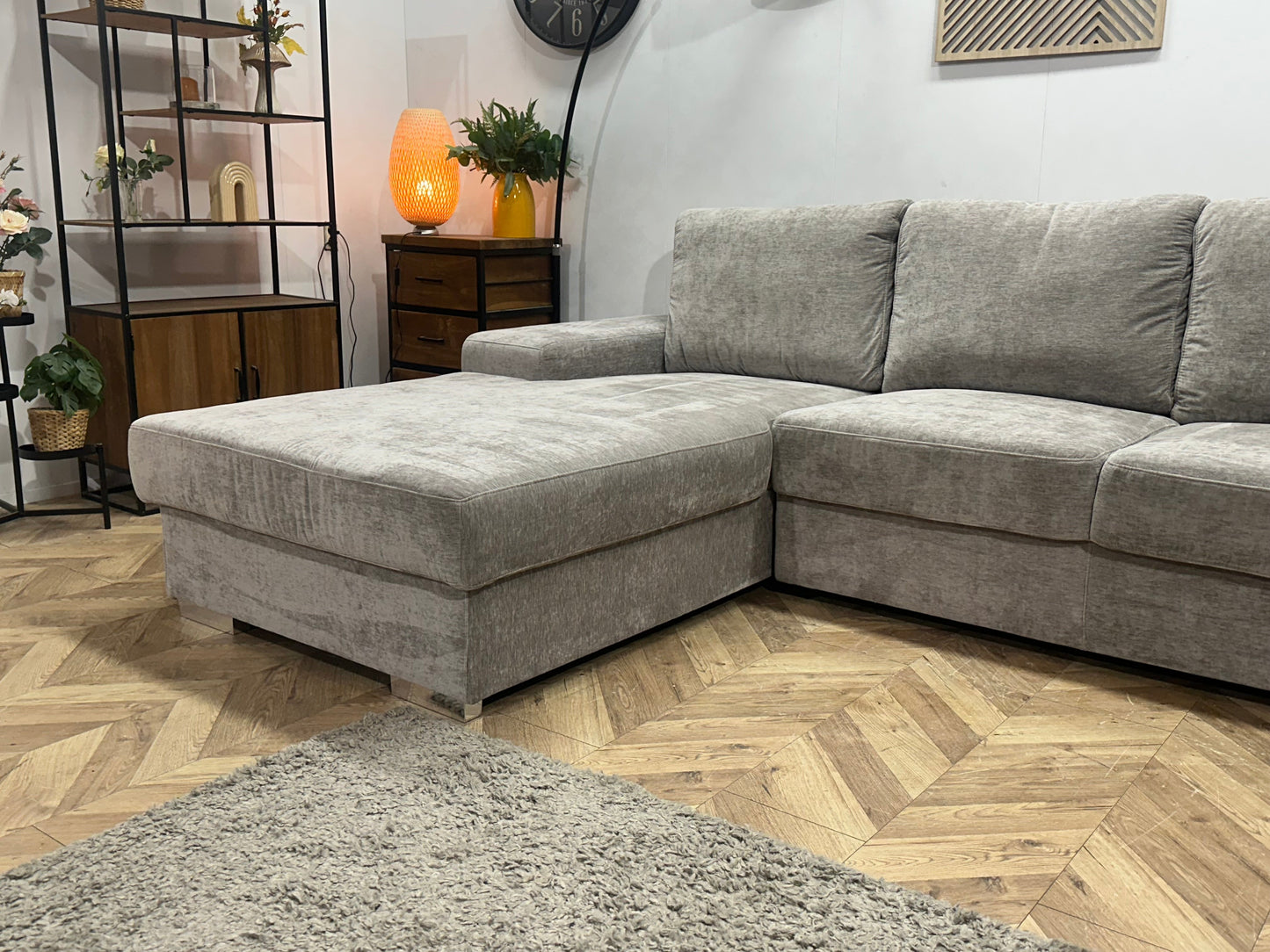 Grijze Velvet U Zetel ~ Losse Rugkussens Met Afneembare Hoezen