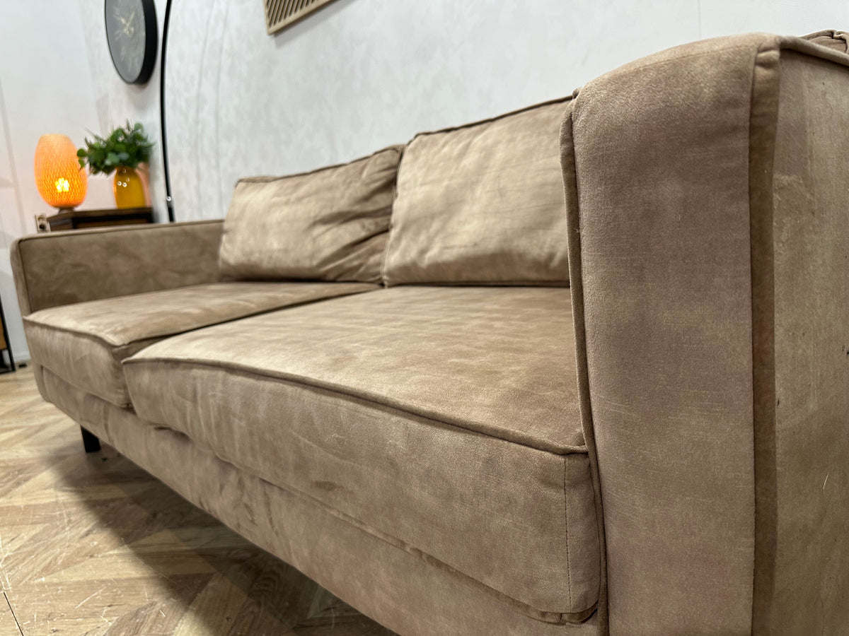 Taupe Velvet 2.5-Zits Zetel ~ Losse Kussens