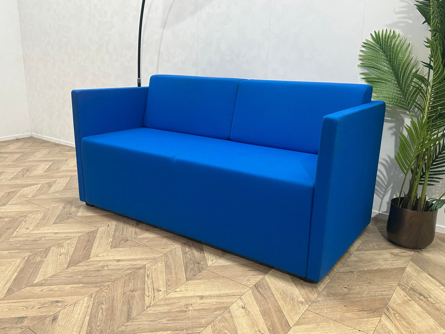 Blauwe 2-Zits Zetel ~ Losse Rugkussens Met Afneembare Hoezen