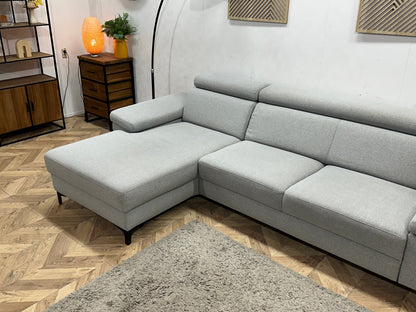Licht Grijze Hoekzetel Inc Hocker ~ Verstelbare Arm/Hoofdsteunen