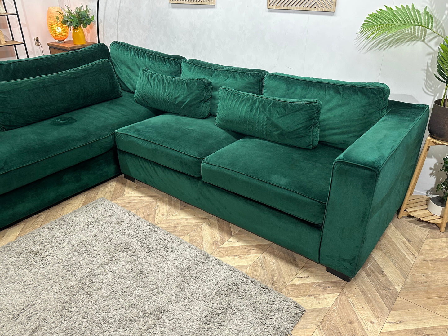 Groene Velvet Hoekzetel ~ Losse Kussens Met Afneembare Hoezen
