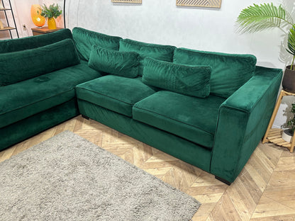 Groene Velvet Hoekzetel ~ Losse Kussens Met Afneembare Hoezen