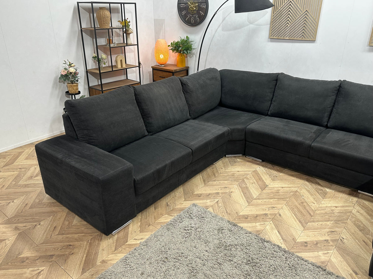 Zwarte U Zetel ~ Losse Rugkussens Met Afneembare Hoezen