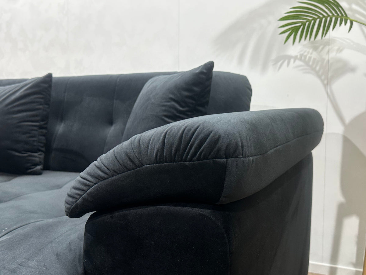 !Showroommodel! Zwarte Velvet U Zetel