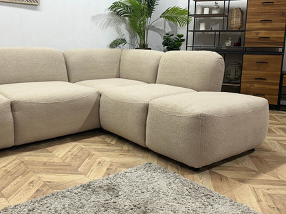 !Showroommodel! Beige Bouclé Stoffen U Zetel