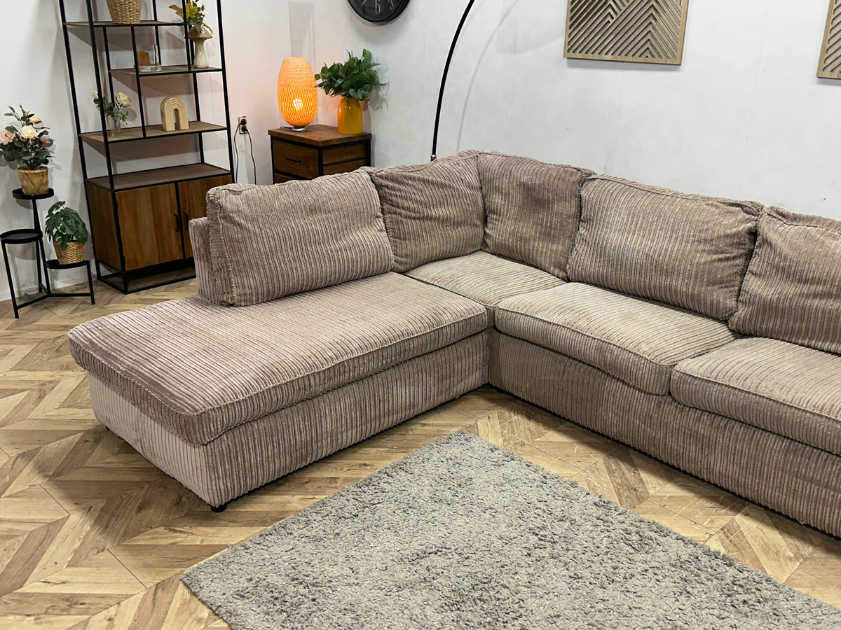 Beige Ribstof Hoekzetel ~ Losse Kussens Met Afneembare Hoezen