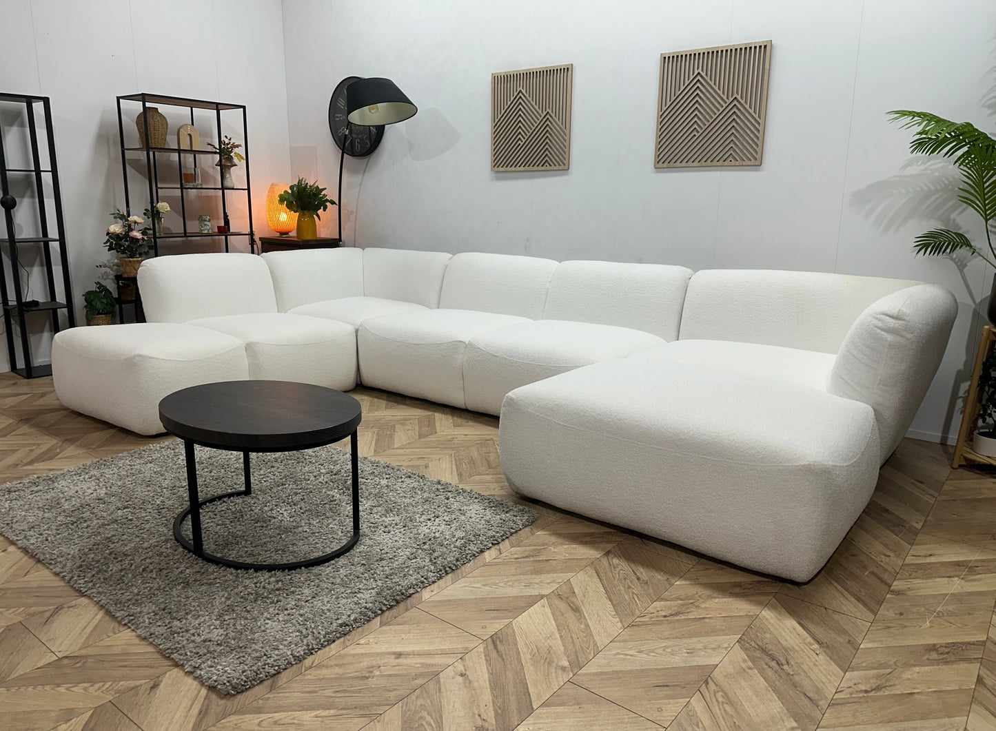 !Showroommodel! Witte Bouclé U Zetel