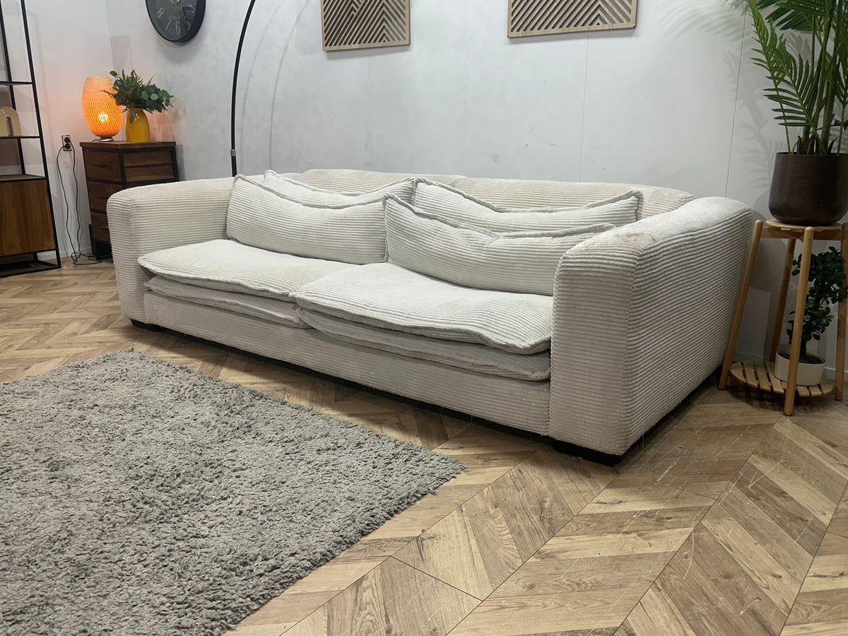 Witte Ribstof Lounge Zetel ~ Losse Kussens Met Afneembare Hoezen