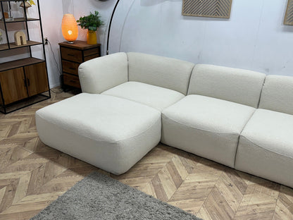 !Showroommodel! Witte Bouclé Stoffen U Zetel