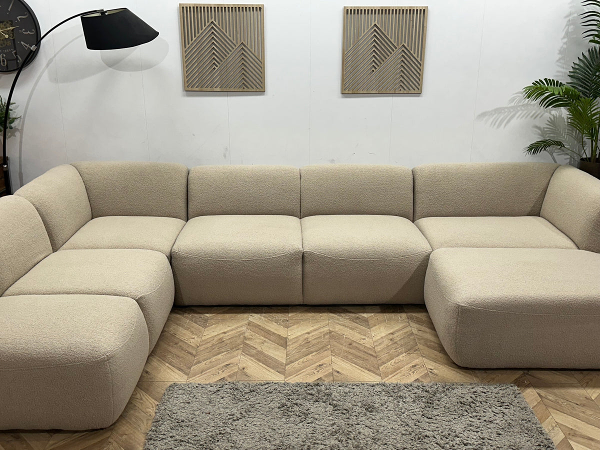 !Showroommodel! Beige Bouclé Stoffen U Zetel