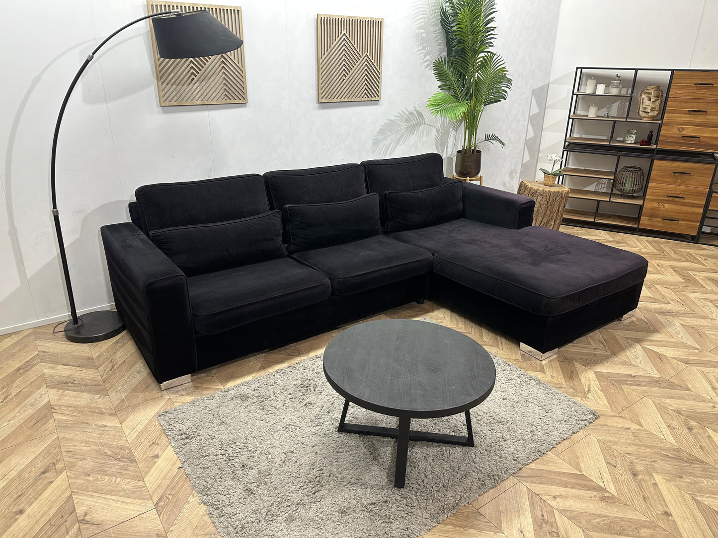 Zwarte Velvet Hoekzetel ~ Losse Kussens Met Afneembare Hoezen