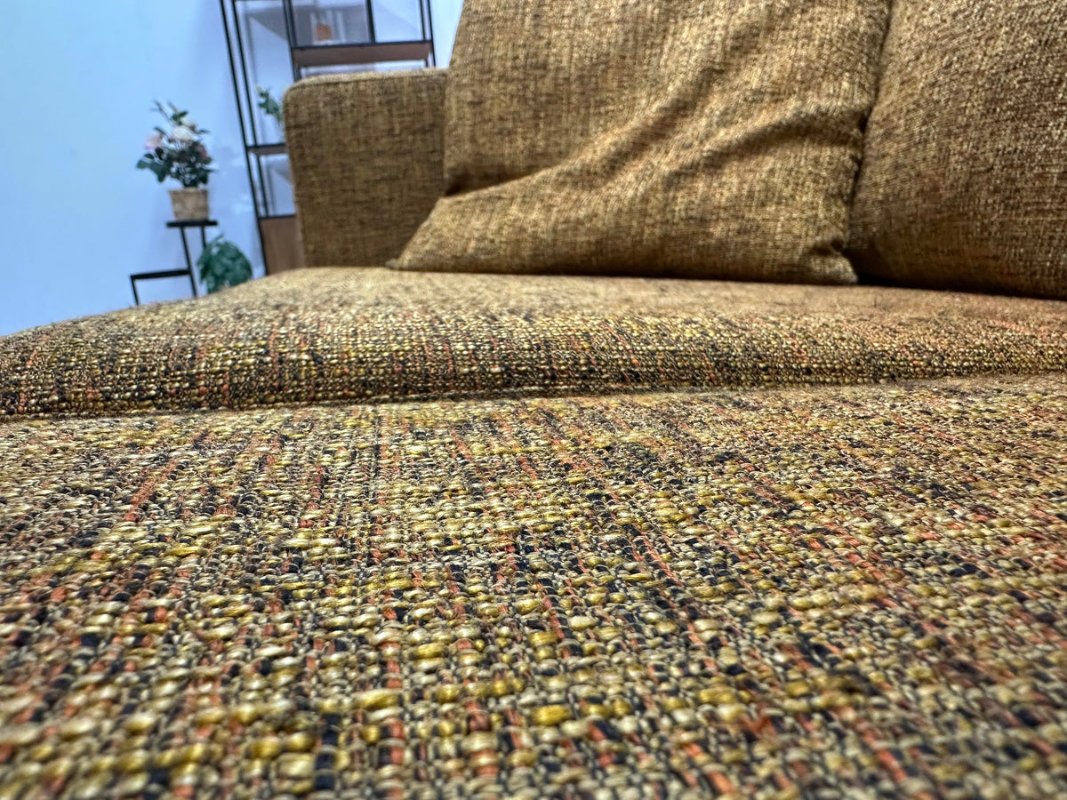 Gele 2.5-Zits Zetel Inc Hocker ~ Losse Kussens Met Afneembare Hoezen