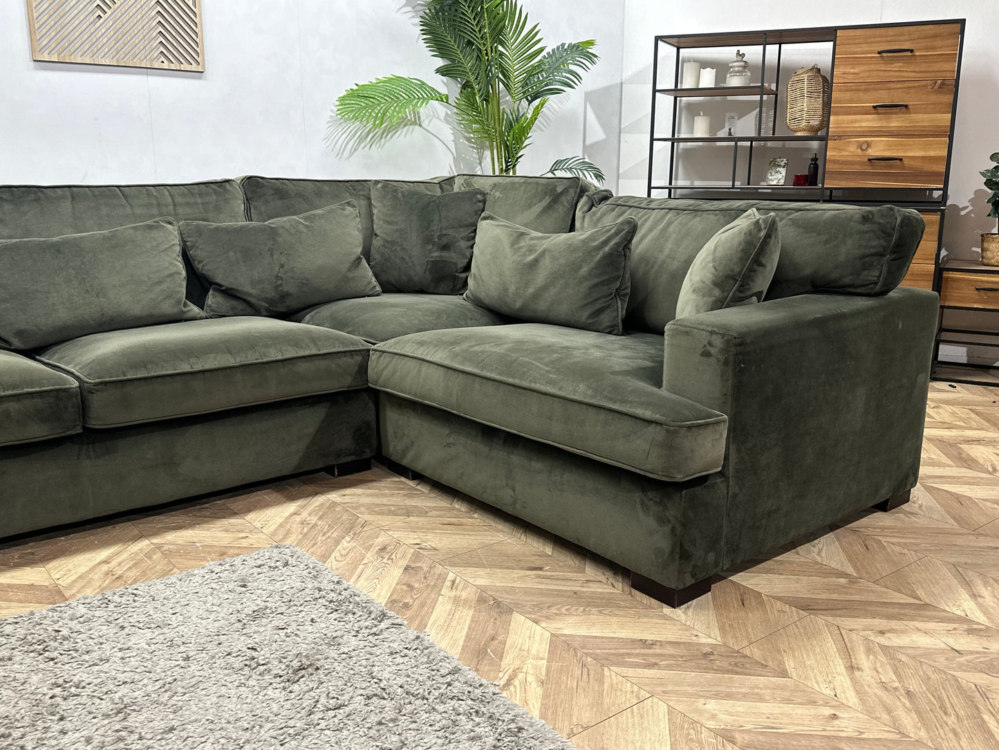 Groene Velvet Ruime Hoekzetel ~ Losse Kussens Met Afneembare Hoezen