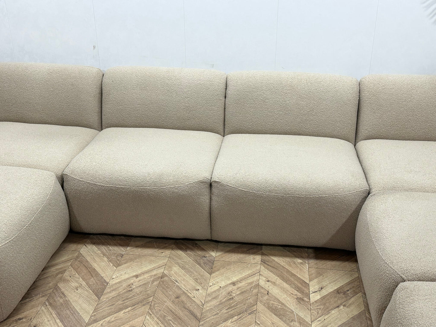 !Showroommodel! Beige Bouclé U Zetel